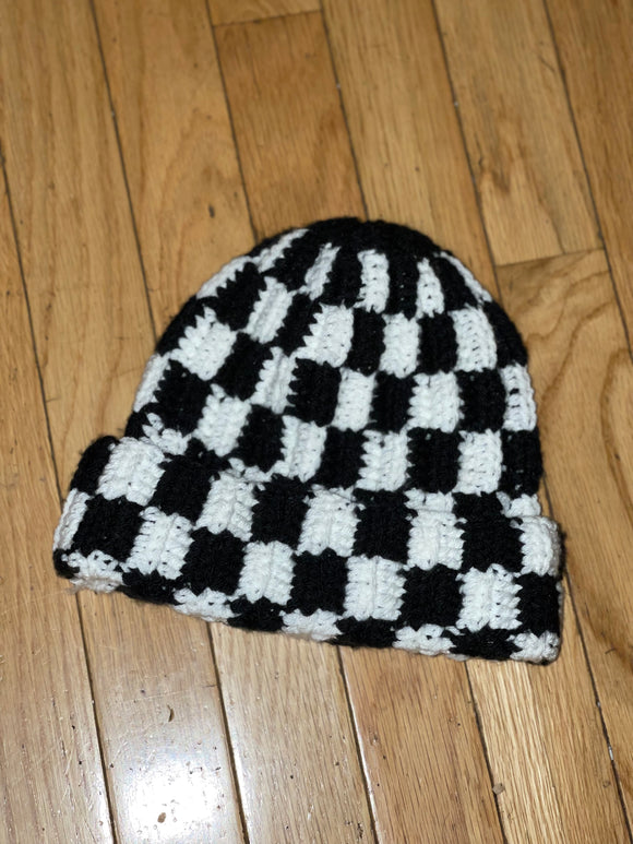 Checkered Beanie - Black & White